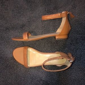 NWOT Talbot brand tan sandals